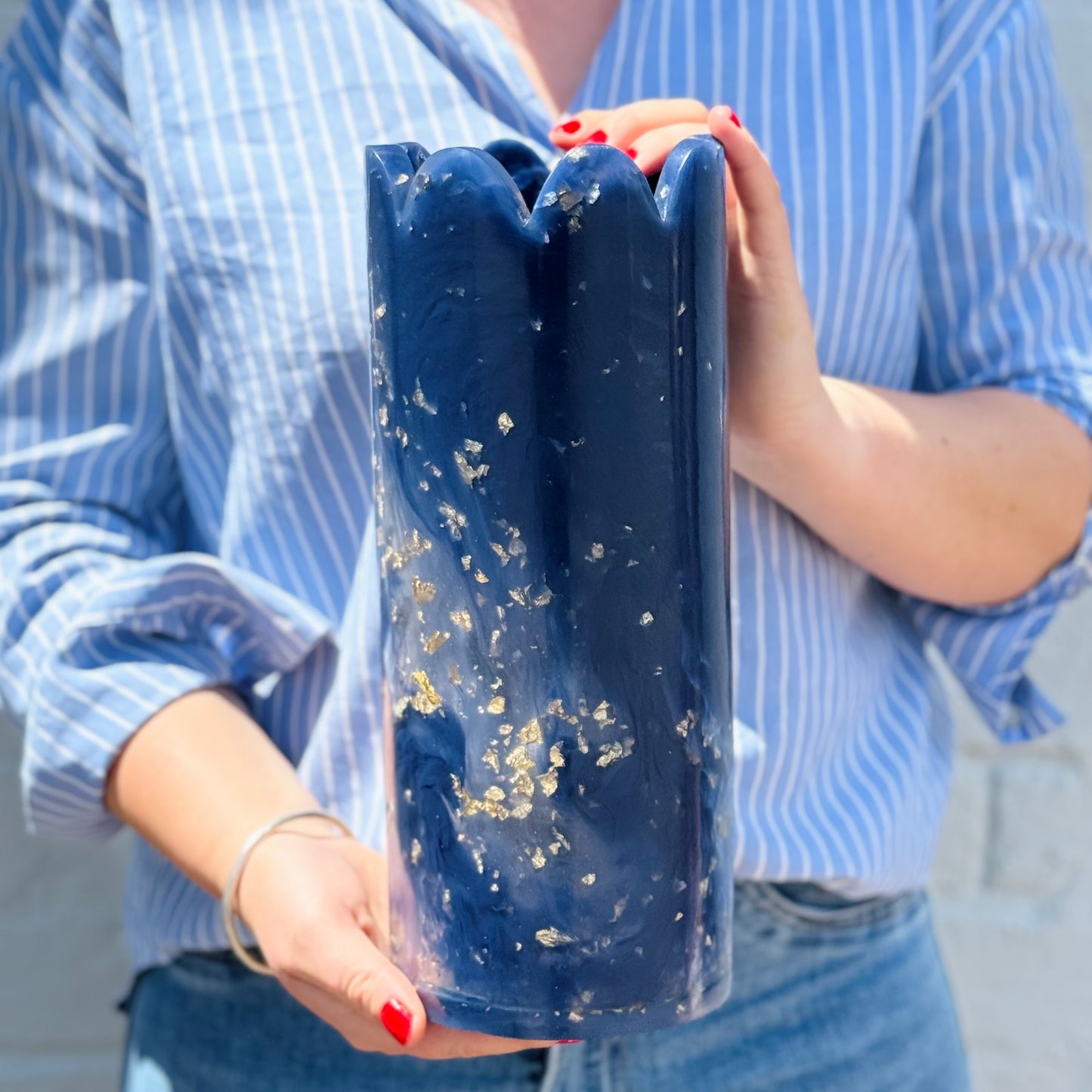 Large Resin Scallop Vase - Navy