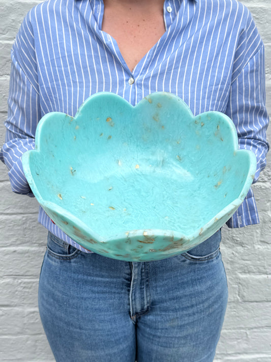 Large Scallop Resin Bowl - Turquoise