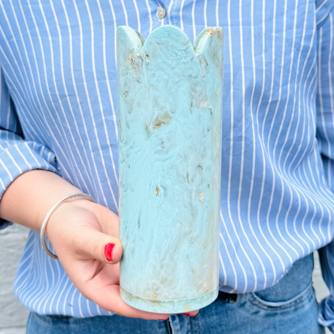 Small Resin Scallop Vase - Turquoise