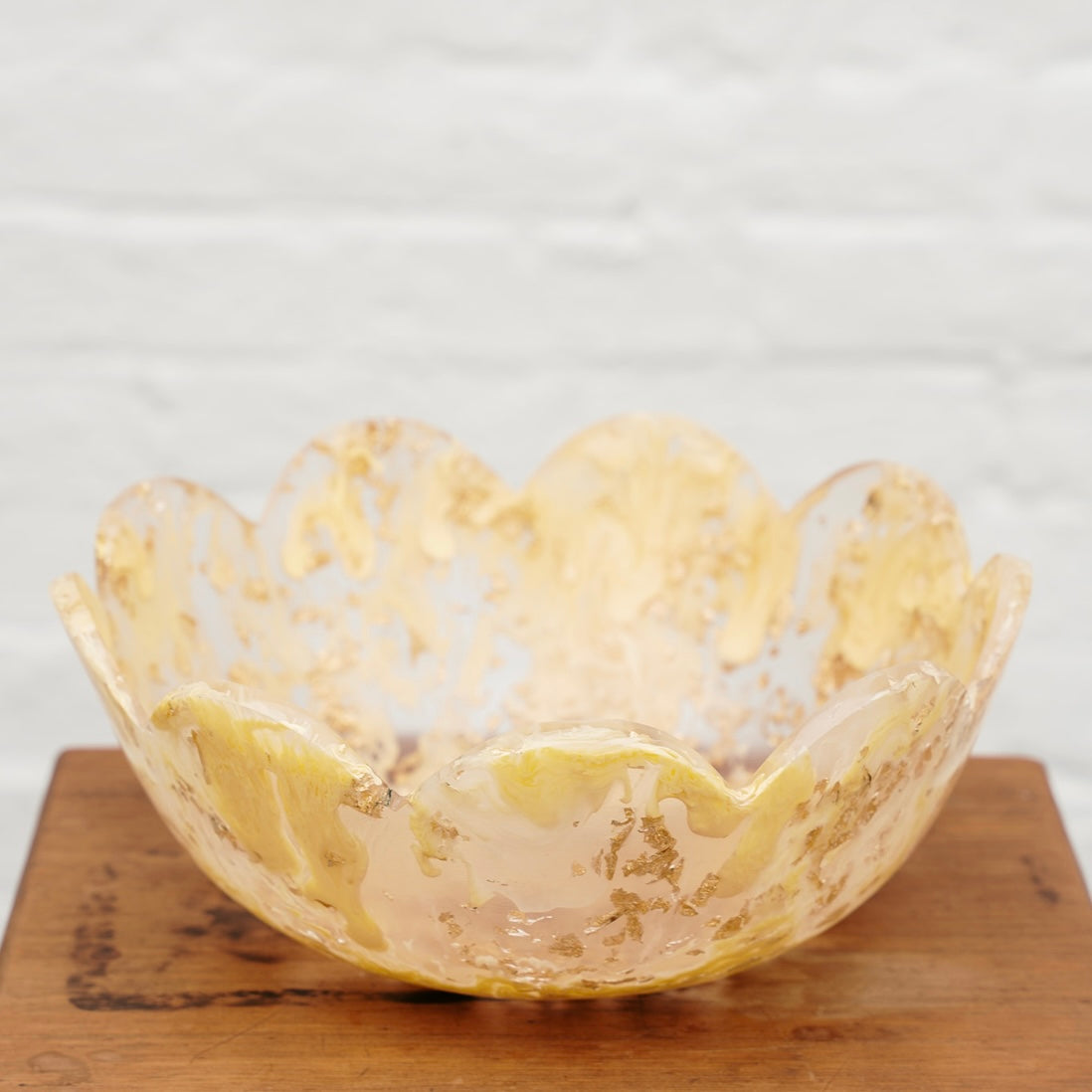 Large Scallop Resin Bowl - Yellow