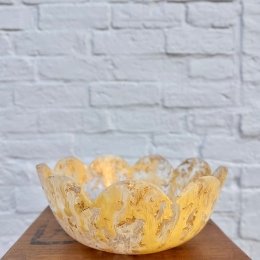 Large Scallop Resin Bowl - Yellow