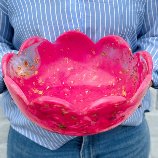 Large Scallop Resin Bowl - Pink