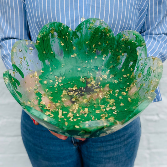 Large Scallop Resin Bowl - Emerald Green